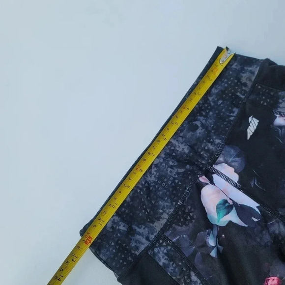 Avia Womens Core Performance Floral Panel Roses Leggings Black Pink sz XS - Picture 9 of 9